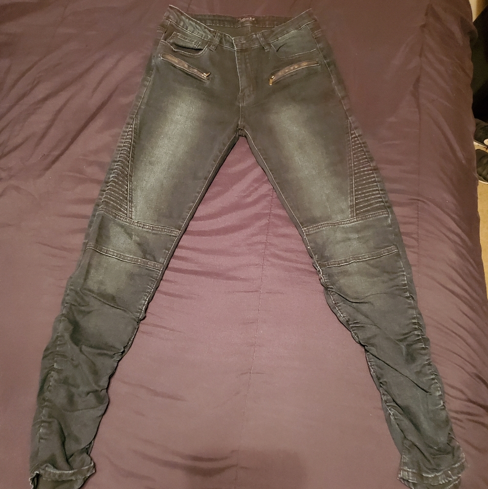 Jeans - Picture 2 of 4